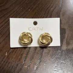 ❤️新品❤️ゴールド ツイストピアス ピアス 両耳