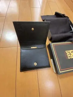 新品　DAKSお財布　ブラックのサムネイル