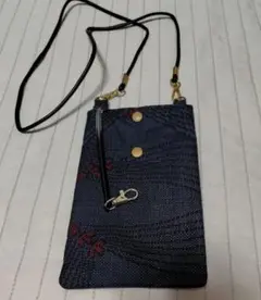ハンドメイド　スマホショルダーバッグ　大島紬　絹