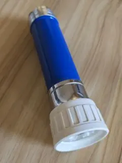 昭和レトロ　青い懐中電灯のサムネイル