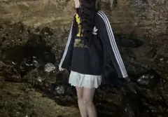 adidas スウェットブラック トレーナー