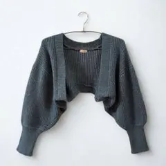 ラメニット カーディガン ショート丈 ボリューム袖 青