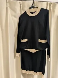 黒とベージュのニットセットアップ