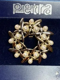 【入学式に】petra 花形ブローチ ゴールド パールイミテーション