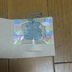 サンリオキャラクターズキャンディチャームズグミ　シナモンシナモロールキーホルダー