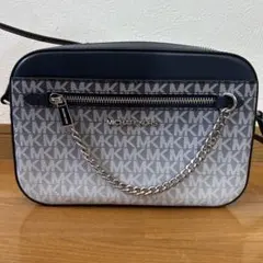 バック