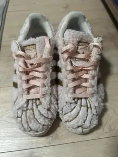 adidas Superstar ピンク ファー スニーカー