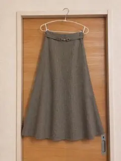 【美品】NATURAL BEAUTY BASIC　ビット付きスカート
