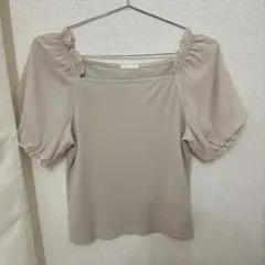 【美品】パフスリーブ Tシャツ スクエアネック　GU