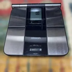 オムロン 体重計 体組成計 カラダスキャン KRD-703T - メルカリ