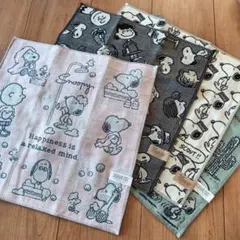 【新品】スヌーピー　3重ガーゼハンカチ 　４枚セット