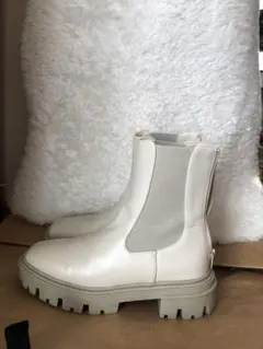 ホワイト ブーツ