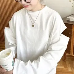 moment+ ショルダーカットアウトロングスリーブTシャツ