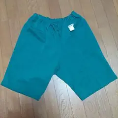 緑色 ハーフパンツ