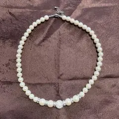 パールとシルバーのビーズネックレス