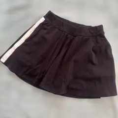 黒のスカート サイドストライプ付き120