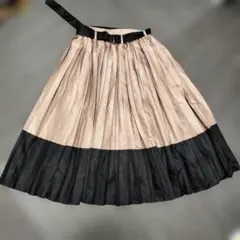 ノアール バイカラー プリーツスカート ロング丈 ベルト付きのサムネイル