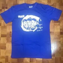 青いイラスト付きユニフォームTシャツ