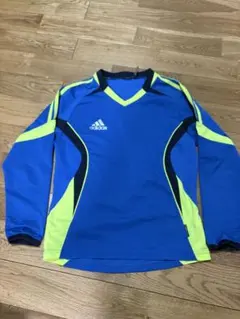adidas スポーツ用品　140㌢ 長袖