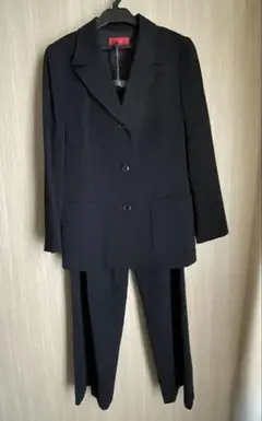 ロベルタ　ブラックパンツスーツ40