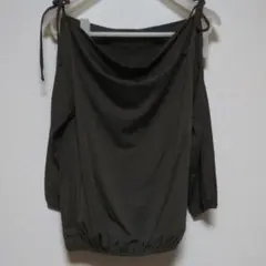 カットソーのサムネイル