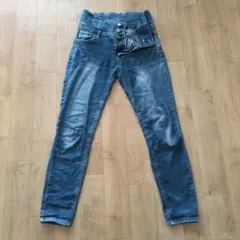 Item thumbnail for item 5bf74004-490d-40fc-a8ca-e54c7a19a31a