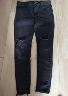 ダークグレー スキニージーンズ　バラク　ダメージジーンズ