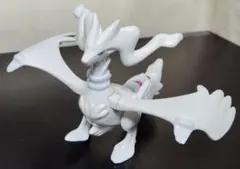 ポケモン レシラム マクドナルド ハッピーセット フィギュア