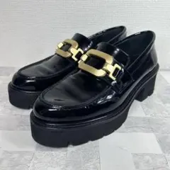 【美品】PASCUCCI パスクッチ ラウンドトウメタルバックルローファー 35のサムネイル