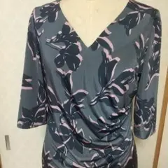 花柄タイトフィットワンピース 3/4袖 グレー・ピンクお値下げ