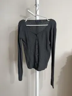 Brandy Melville 深灰色 Vネックカーディガンのサムネイル