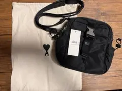 AMI PARIS ハートロゴ クロスバッグ BLACK
