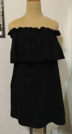 H&M　ブラックオフショルダー　ミニワンピース　 M体系でぴったりサイズ