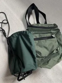 ユニクロ　ショルダーポーチ　リュック