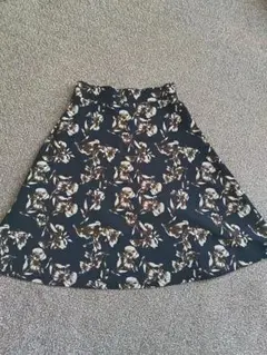 GU ネイビー 花柄 フレアスカート ゴムウエスト