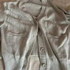 ニコアンド ボタン付きニットカーディガン