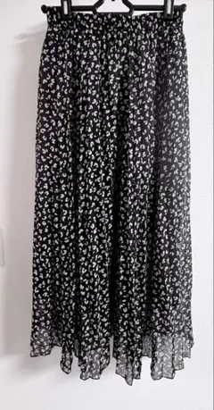 GU ロングスカート 花柄 黒 ブラック