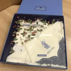 □ウェッジウッド　ワイルドストロベリー、レース　　ハンカチ2枚セット