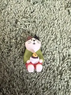 コンコンブル　三毛猫　お月見