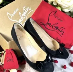 ✨美品✨クリスチャンルブタン　立体リボン　パンプス　23 リボン　スエード　黒