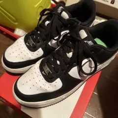Nike Air Force 1 ブラック/ホワイト スニーカー