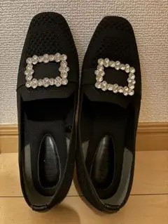 ビジュー付きブラックフラットシューズ