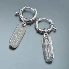 新品 ヴィヴィアンウエストウッド ピアス 両耳 フープ プレート シルバー