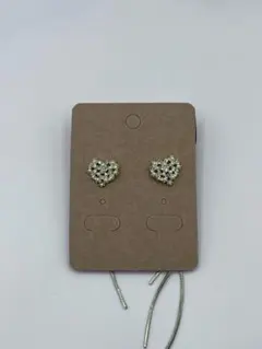 ハート型クリスタルスタッドピアス