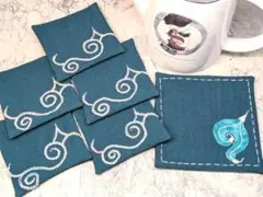 アイヌ刺繍入りコースター(5枚)、ポット用コースター(1枚)