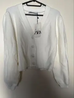 【ZARA】クルミボタンショート丈ニットカーディガン Sサイズ