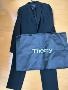 ★最終値下げ★Theory ブラックスーツ レディース ガーメント付き