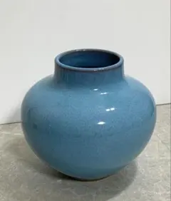 青い陶器の花瓶　花器　水色