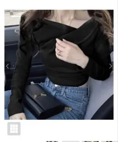 ブラック オフショルダー トップス