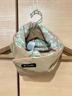 Columbia ネックウォーマー ベージュ/幾何学模様